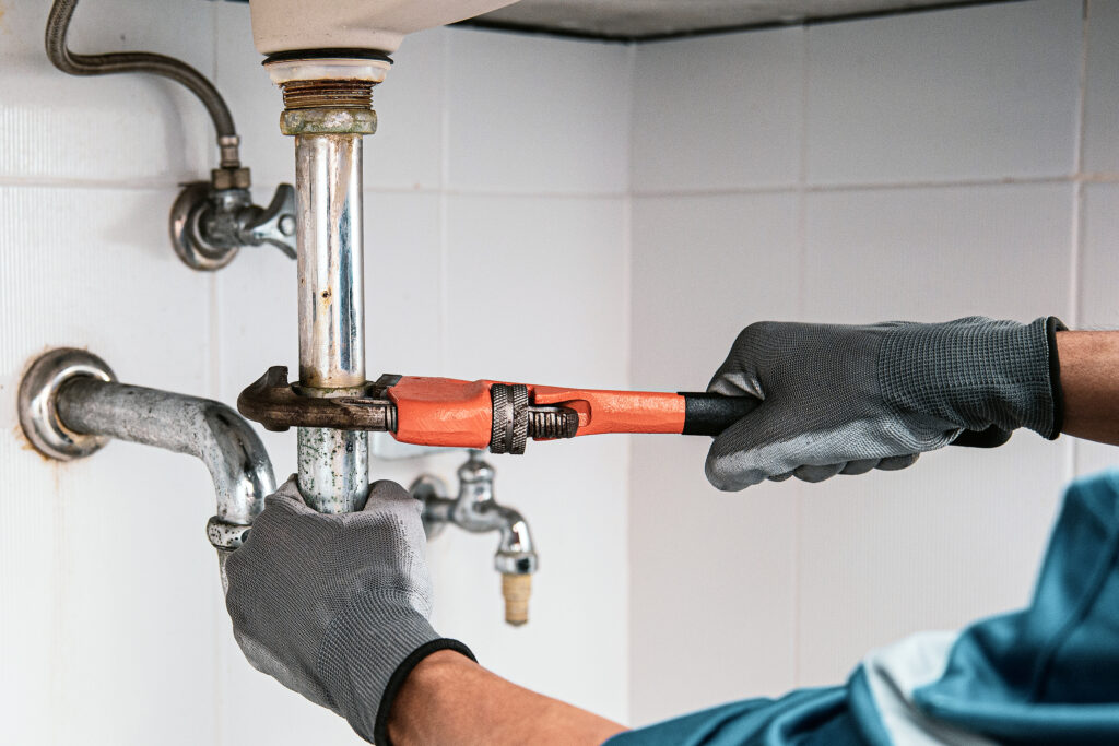 Leak Detection in Combes