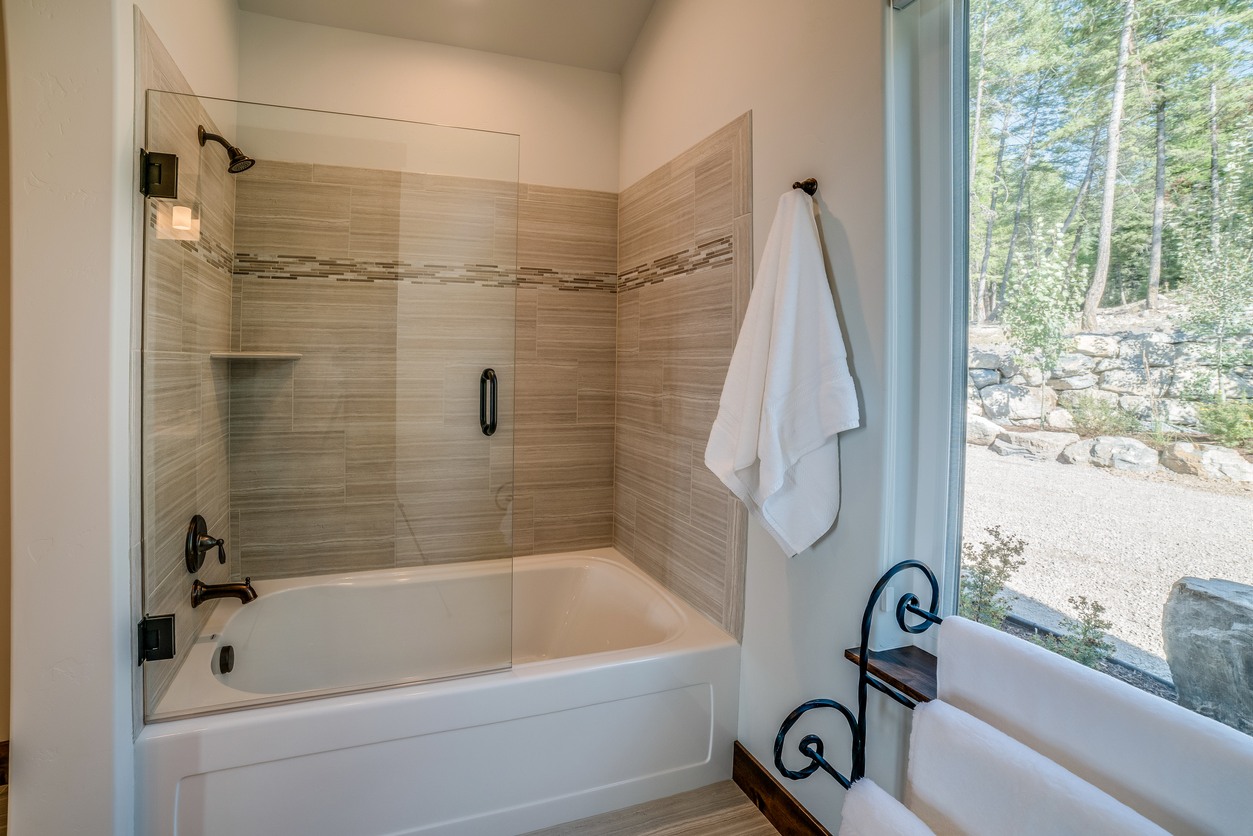 Shower & Tub Installation in Combes